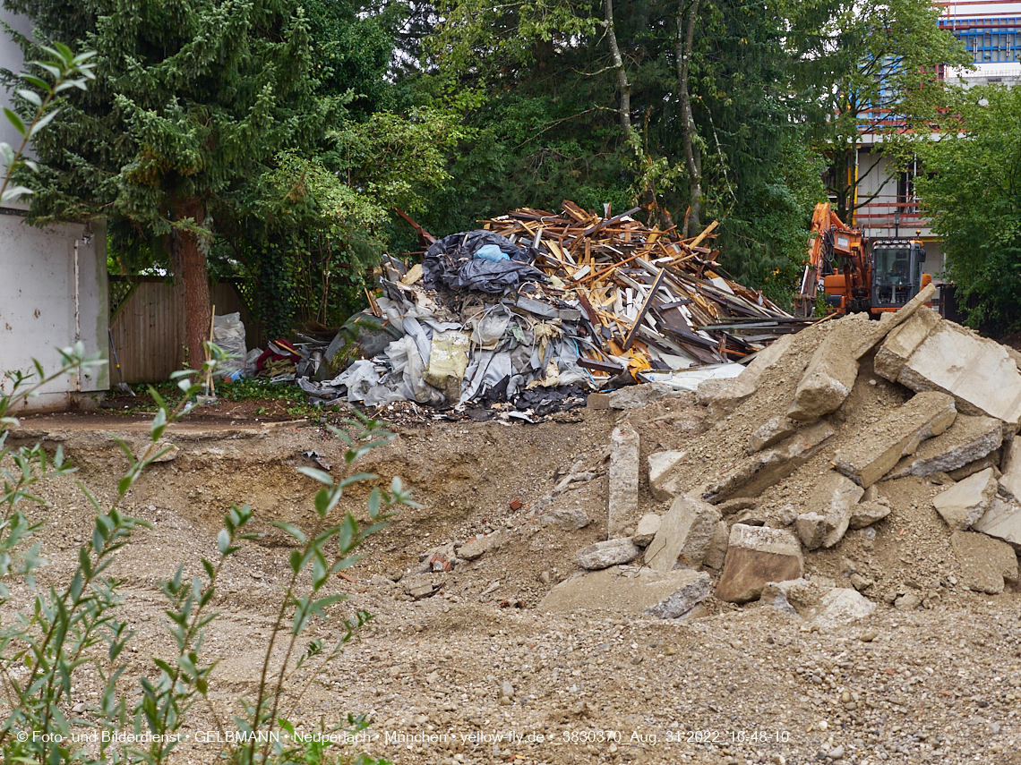 31.08.2022 - Baustelle an der Niederalmstraße 16 und Hugo-Lang-Bogen 13 in Neuperlach-Trudering